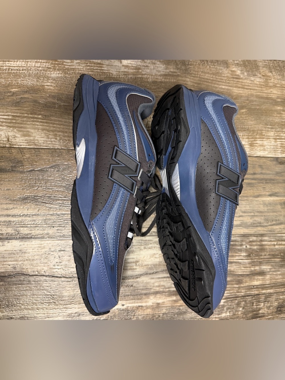NWOB New Balance Men's Black and Blue Low-Profile Sneakers Size 10 - Picture 11 of 16